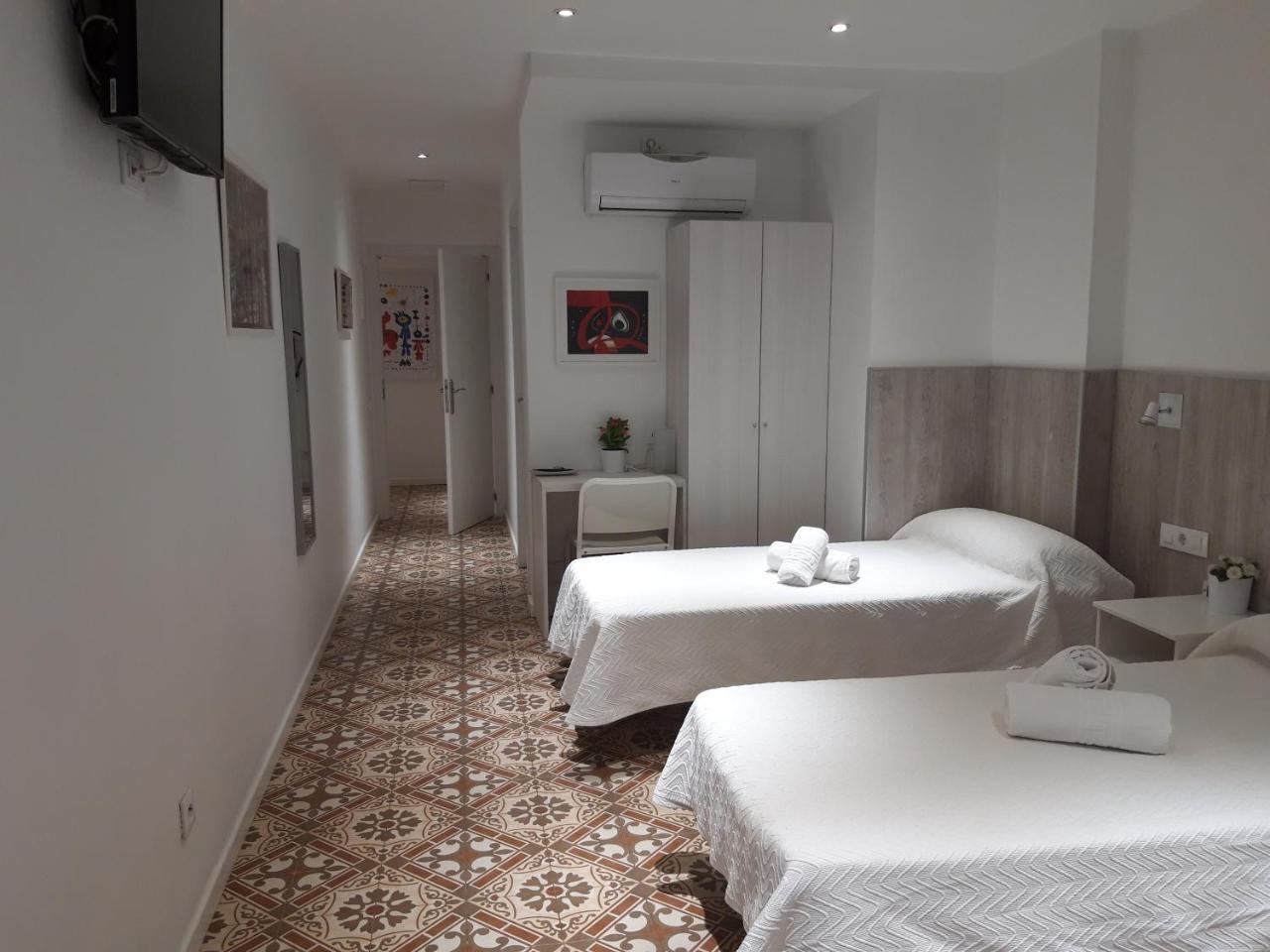 Dreibettzimmer mit eigenem Bad